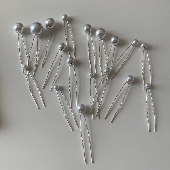 🌟Set 18 Faux Pearl Hair Pins - Picture 3 of 3